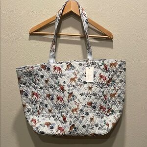 Vera Bradley NWT Quilted light blue Merry Mischief Snow Day Deer Print Tote Bag